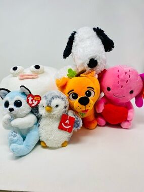 Bundle of Children’s Stuffed Animals/ Plush Toys